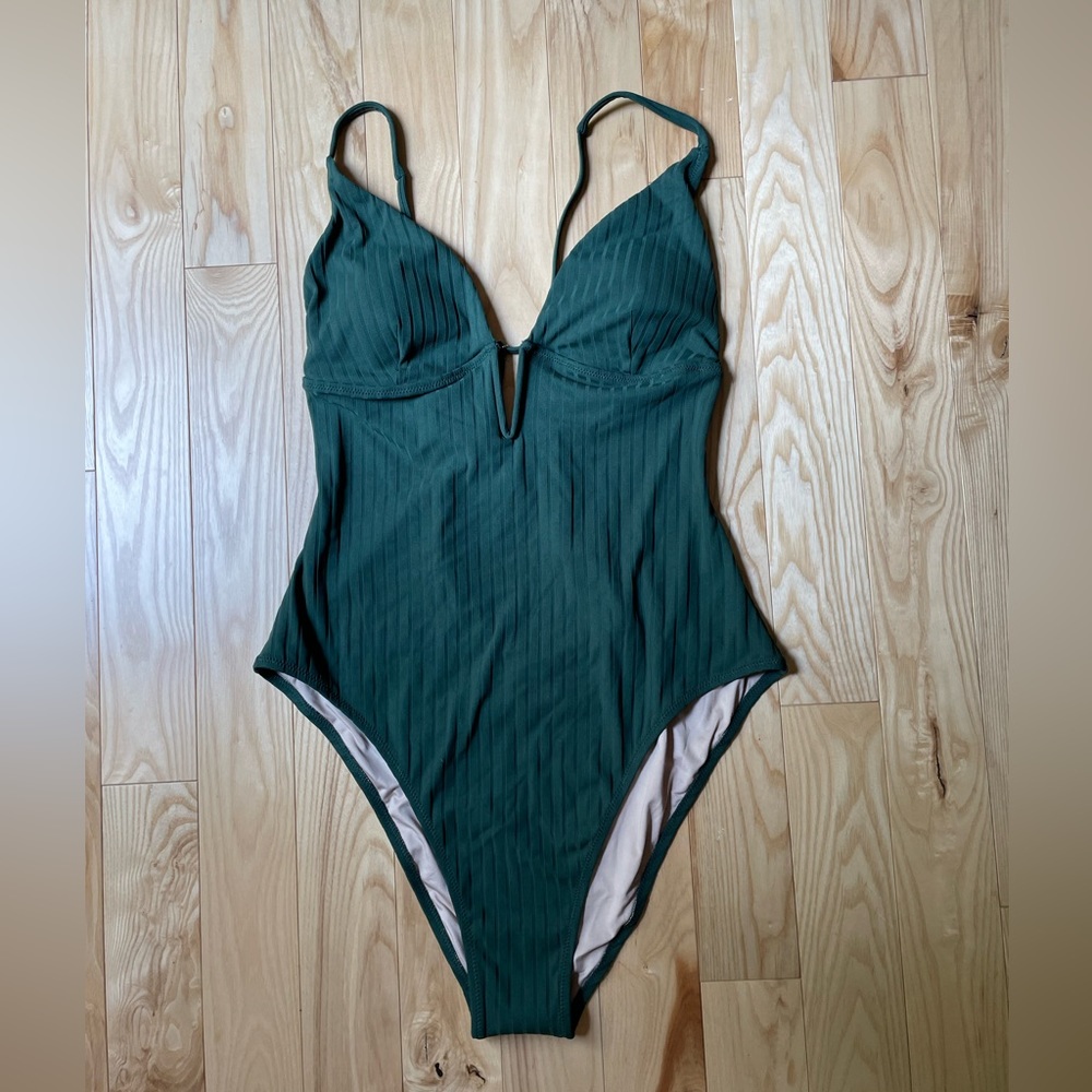 NWT Ribbed One Piece - Picture 4 of 10